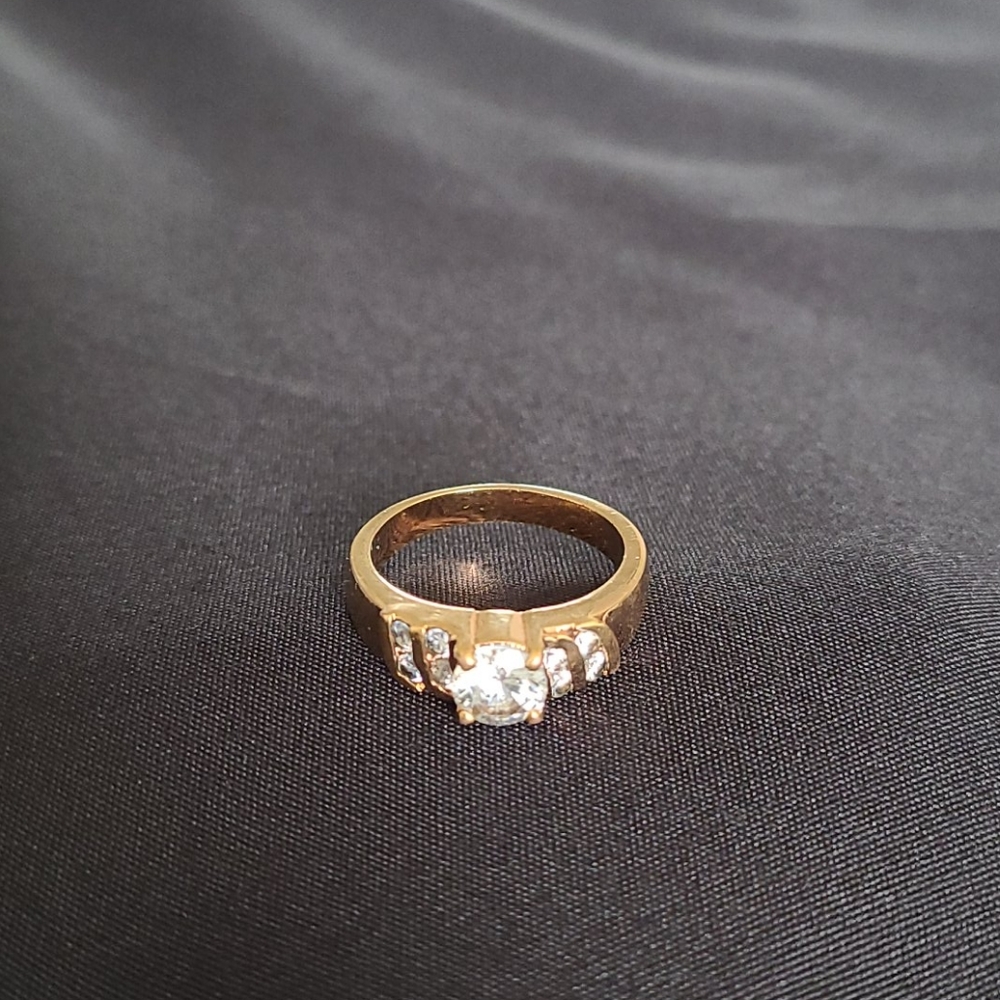 Ladies gold plated ring